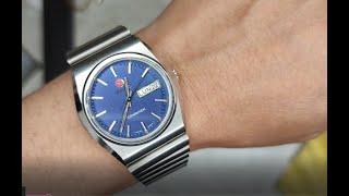 An elegant blue Rado Watch 蓝色雷达表盘