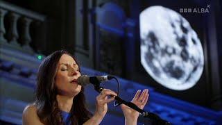 Julie Fowlis - Hearts of Olden Glory (Live)