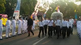 Apem Kesesi diarak menuju Pendopo kabupaten Pekalongan. Pekan Raya Kajen 2018