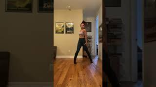 "Opening up" - Stephanie Klemons choreography