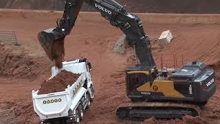 1+h restless earth moving and road building RC live action at the Construction World